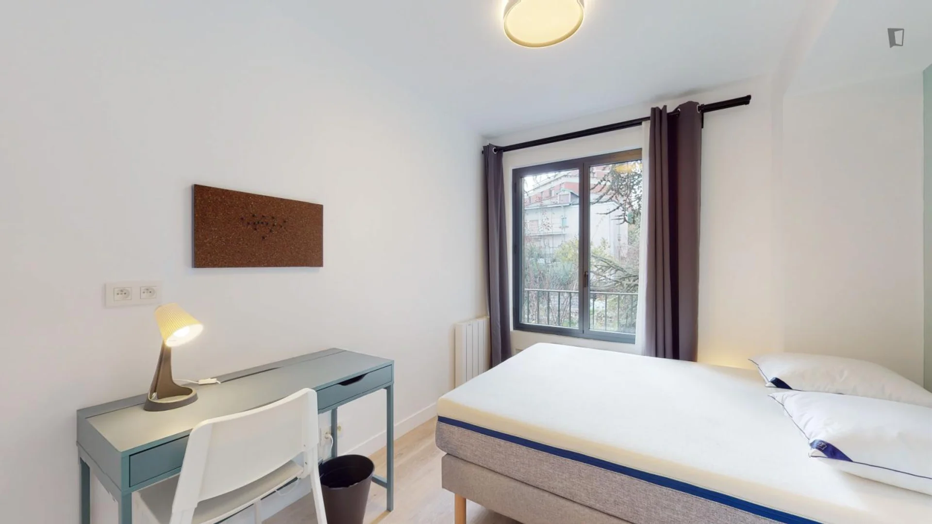 Room for rent in student apartment in , fully furnished