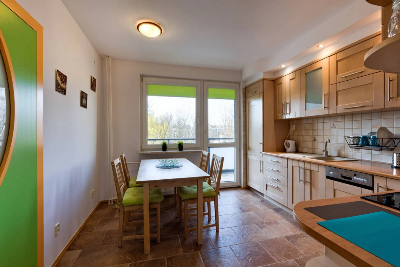 Student-friendly room in  with modern amenities