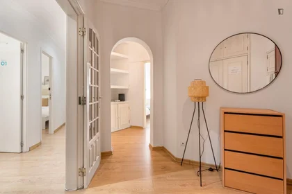 Privatzimmer in der Largo Manuel Emídio da Silva, bild 15 von 17