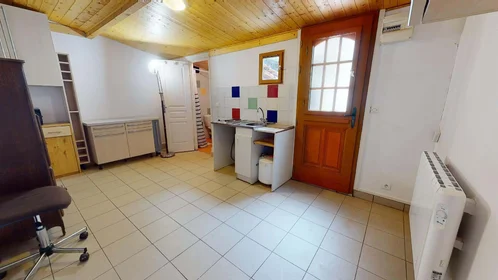 Całe miejsce 12 Rue Pierre le Vénérable, 63000 Clermont-Ferrand, France, obraz 2 10