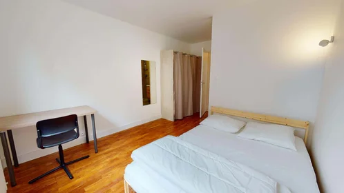 Stanza privata in 30 Rue Frédéric Fays, 69100 Villeurbanne, France, immagine 1 di 10
