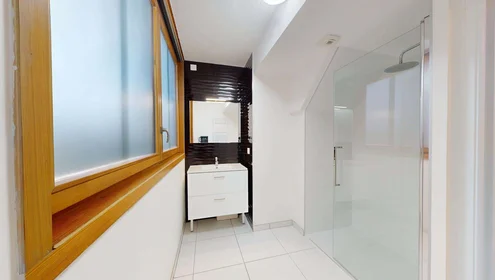 Özel oda konumu 202 Rue Amédée Saint-Germain, 33800 Bordeaux, France, 12 15 görüntüsü