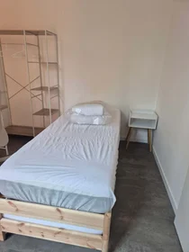 Özel oda konumu 202 Rue Amédée Saint-Germain, 33800 Bordeaux, France, 3 15 görüntüsü