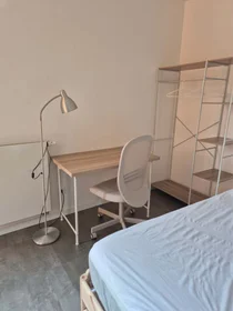 Özel oda konumu 202 Rue Amédée Saint-Germain, 33800 Bordeaux, France, 4 15 görüntüsü