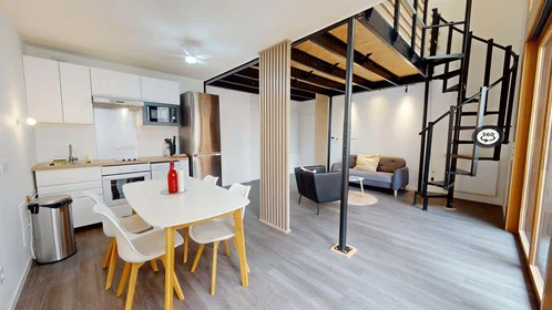 Özel oda konumu 202 Rue Amédée Saint-Germain, 33800 Bordeaux, France, 5 15 görüntüsü