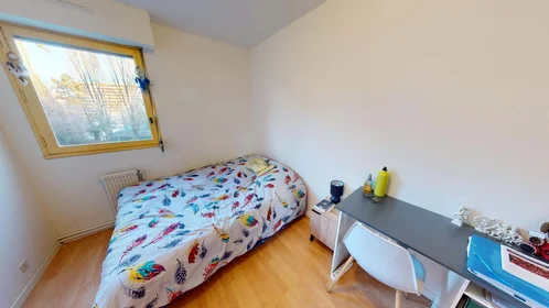 Private room at 11 Sq. du Haut Blosne, 35200 Rennes, France, image 1 of 10
