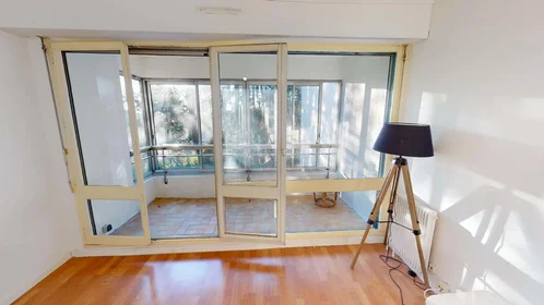 Habitación privada en 11 Sq. du Haut Blosne, 35200 Rennes, France, imagen 11 de 18
