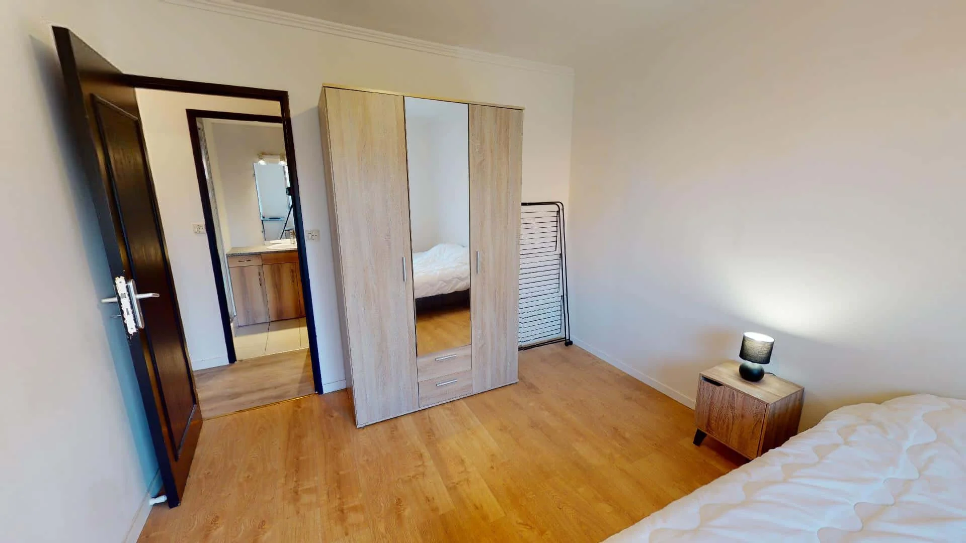 Habitación asequible para estudiantes con buena iluminación en 