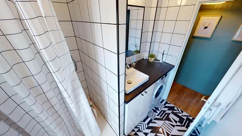 Quarto privado em 1 Parc des Charmettes, 33700 Mérignac, France, imagem 11 de 15