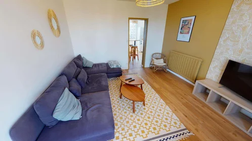 Quarto privado em 1 Parc des Charmettes, 33700 Mérignac, France, imagem 13 de 15