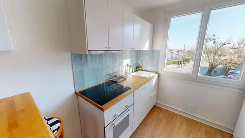 Quarto privado em 1 Parc des Charmettes, 33700 Mérignac, France, imagem 8 de 15