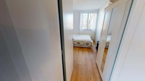 Quarto privado em 1 Parc des Charmettes, 33700 Mérignac, France, imagem 4 de 17