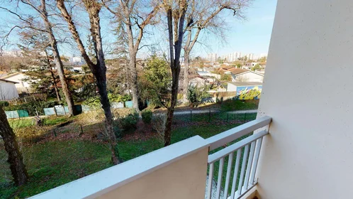 Quarto privado em 1 Parc des Charmettes, 33700 Mérignac, France, imagem 7 de 17