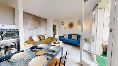 Private room at 90 Rue Greuze, 69100 Villeurbanne, France, image 14 of 16