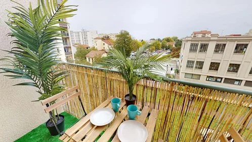 Private room at 90 Rue Greuze, 69100 Villeurbanne, France, image 4 of 16