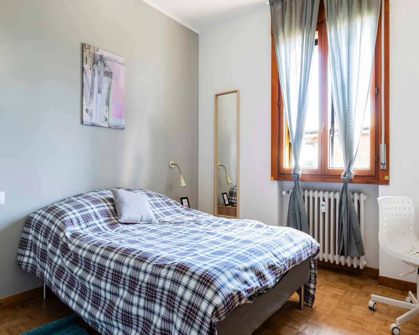 Zimmer in Studentenwohnung in  zu vermieten, voll möbliert
