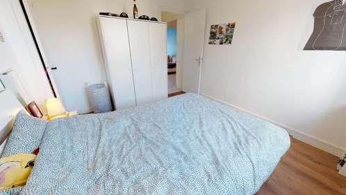 Quarto privado em 67 Rue Pierre Delore, 69008 Lyon, France, imagem 1 de 10