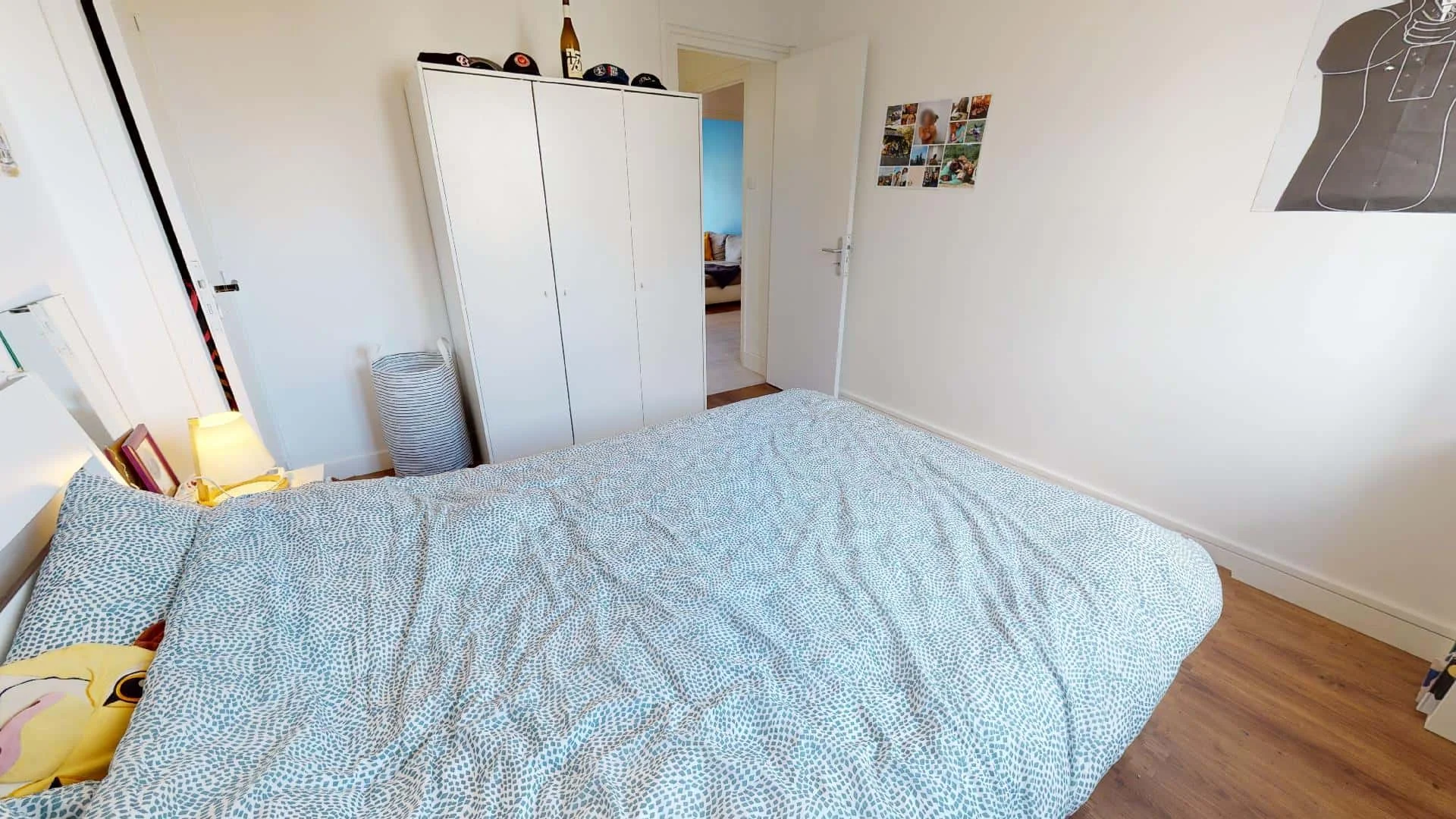 Bezahlbares Zimmer für Studenten mit ausreichender Beleuchtung in 