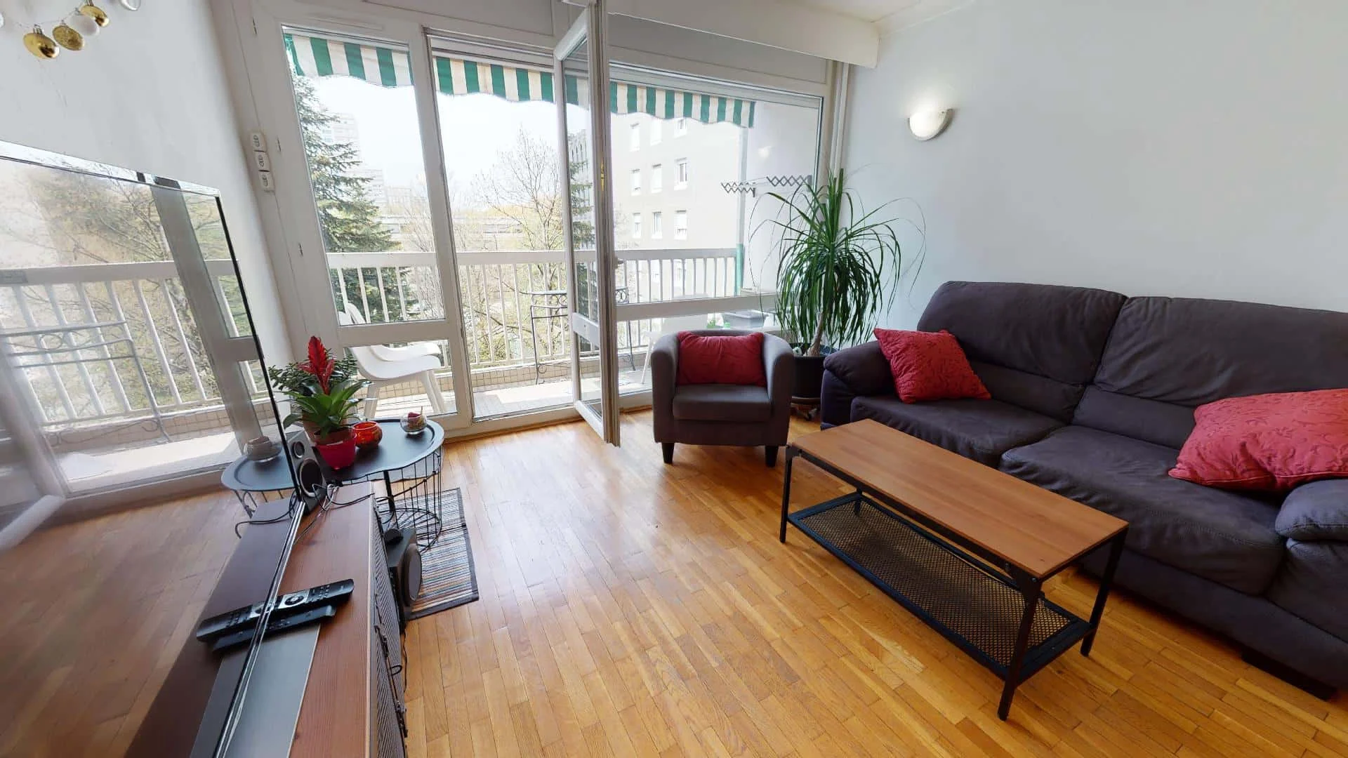 Cozy room for students available in