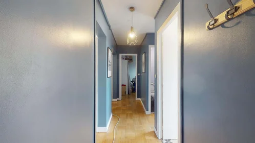 Chambre privée à 83 Rue Lafayette, 76100 Rouen, France, image 9 de 15