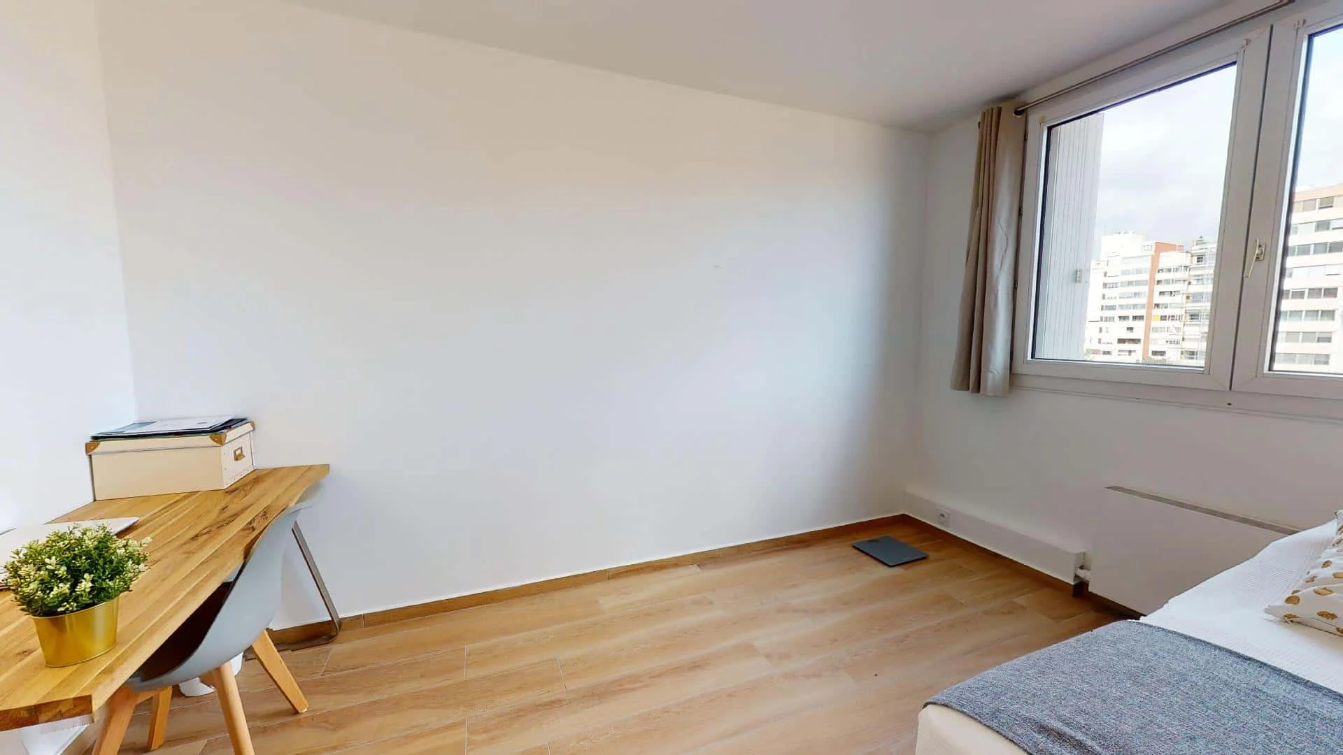 Room for rent in student apartment in , fully furnished