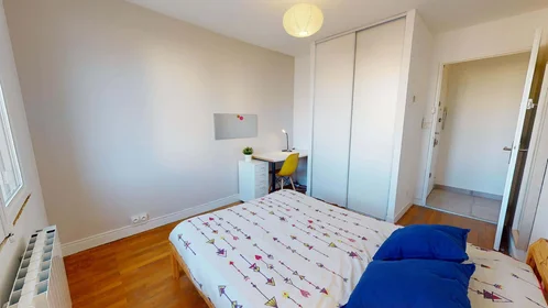 Private room at 90 Rue Greuze, 69100 Villeurbanne, France, image 4 of 13