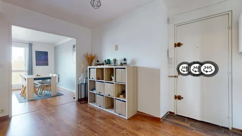 Habitación privada en 5 Rue des Blés d'Or, 78180 Montigny-le-Bretonneux, France, imagen 21 de 24