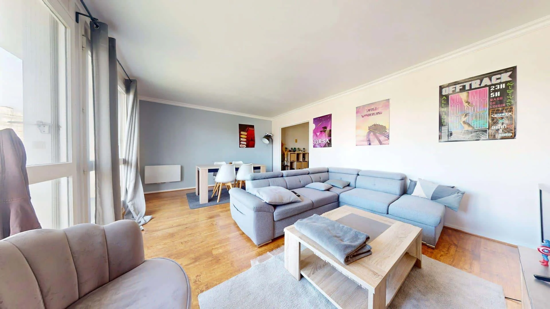Habitación estudiantil amplia y cómoda en