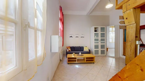 Dairenin tamamı konumu 2 Rue Mignard, 84000 Avignon, France, 4 20 görüntüsü