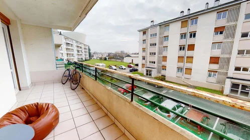 Chambre privée à 88 Bd Henri Dunant, 49100 Angers, France, image 4 de 11