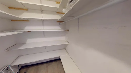 Chambre privée à 21 Rue Alfred Brinon, 69100 Villeurbanne, France, image 9 de 22