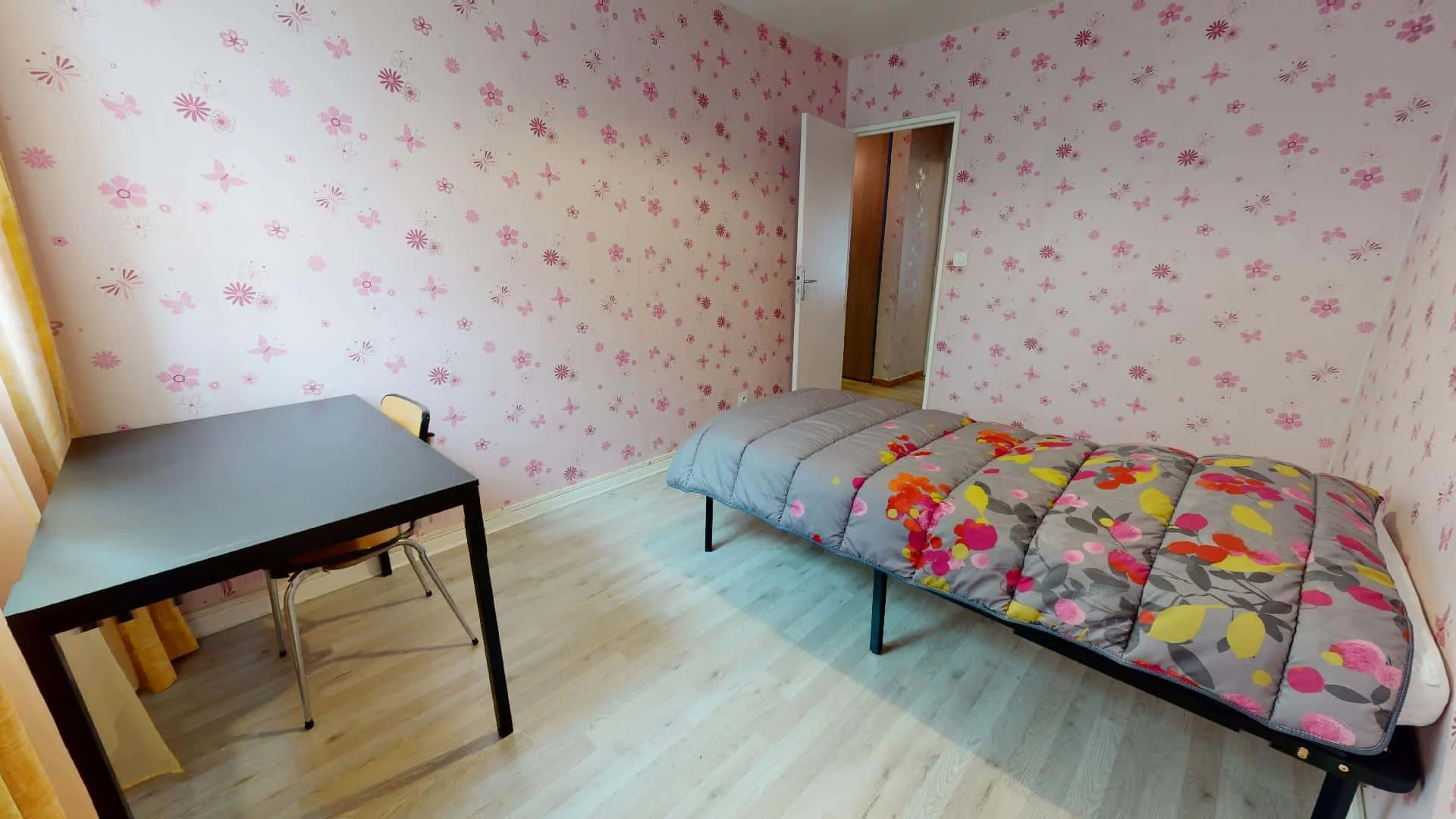Chambre d'étudiant confortable et spacieuse dans 