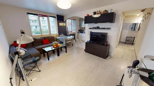 Privatzimmer in der 35 Bd Joseph Vallier, 38100 Grenoble, France, bild 1 von 10