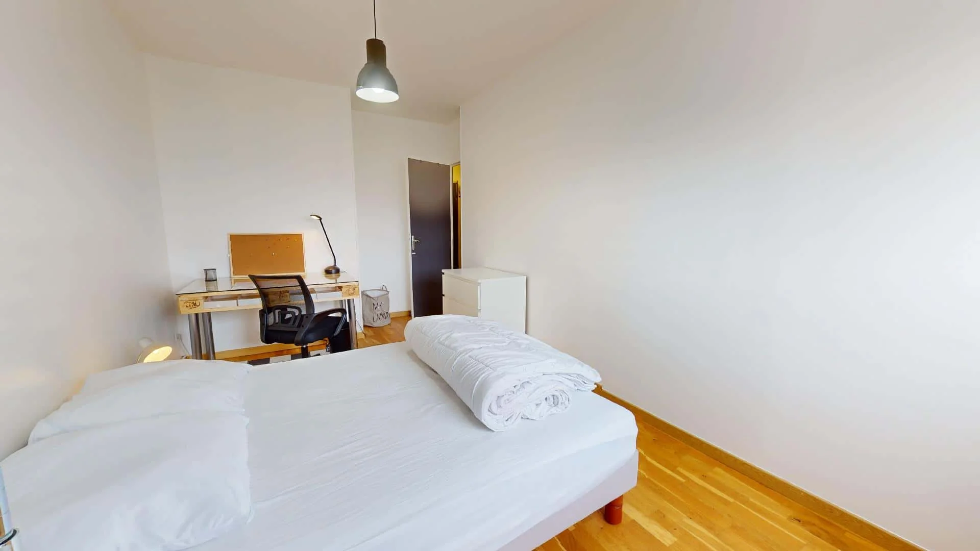 Habitación para estudiantes en  con modernas comodidades