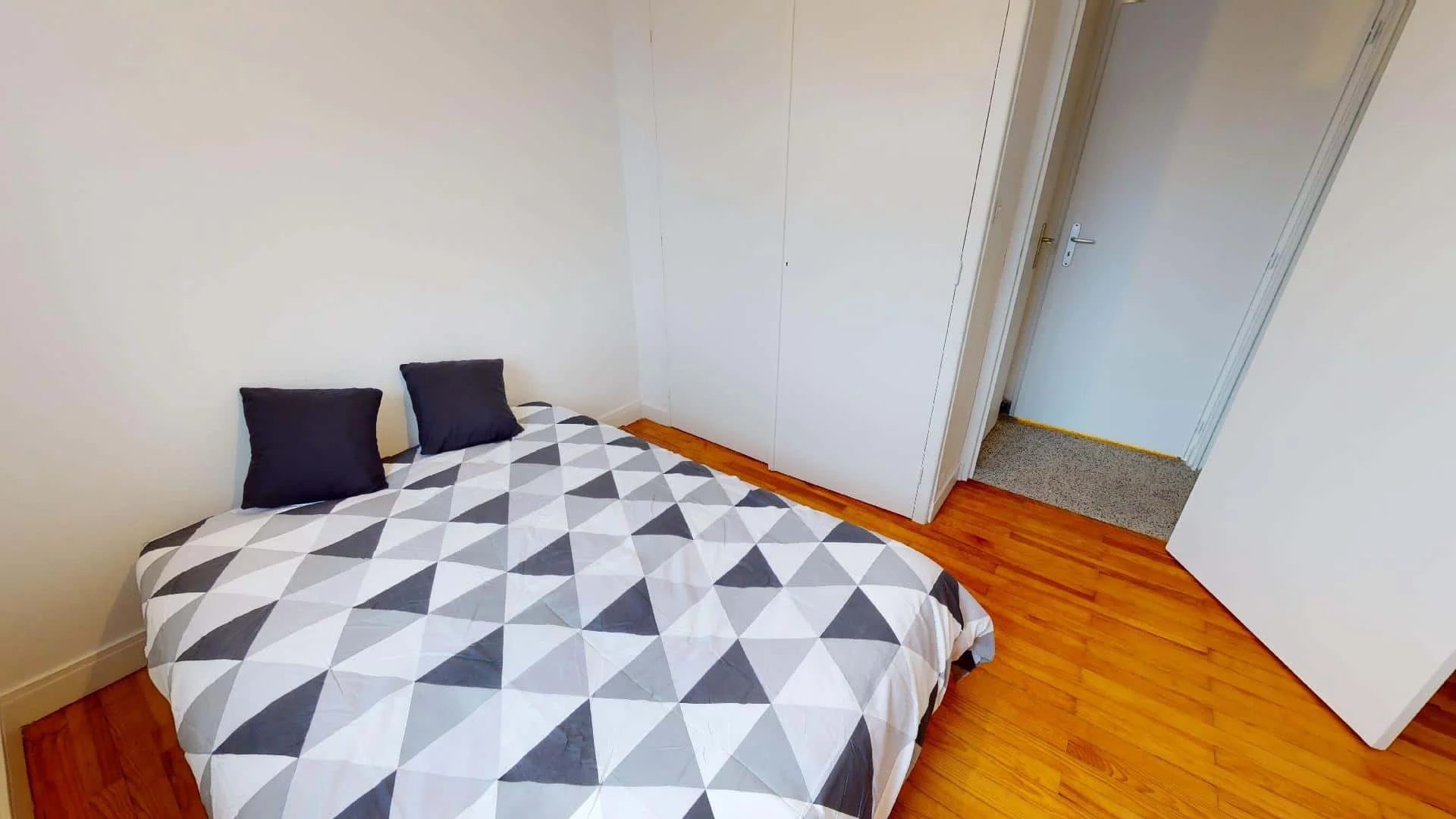Studentenfreundliches Zimmer in mit modernen Annehmlichkeiten