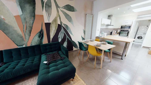 Habitación privada en 7 Rue d'Austerlitz, 59100 Roubaix, France, imagen 15 de 18