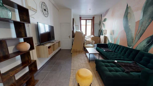 Stanza privata in 7 Rue d'Austerlitz, 59100 Roubaix, France, immagine 16 di 18