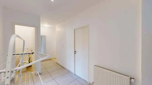 Habitación privada en 33 Rue Auguste Kervern, 29200 Brest, France, imagen 19 de 23