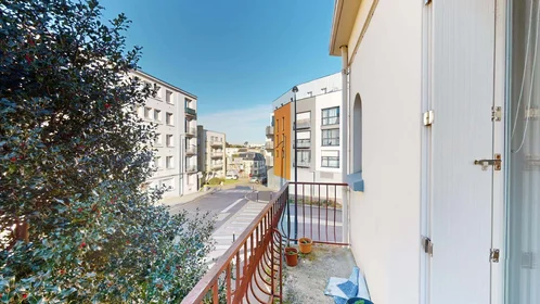 Habitación privada en 33 Rue Auguste Kervern, 29200 Brest, France, imagen 4 de 23