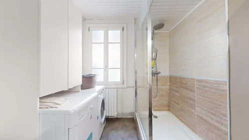 Özel oda konumu 17 Rue de La Campane, 84000 Avignon, France, 10 15 görüntüsü