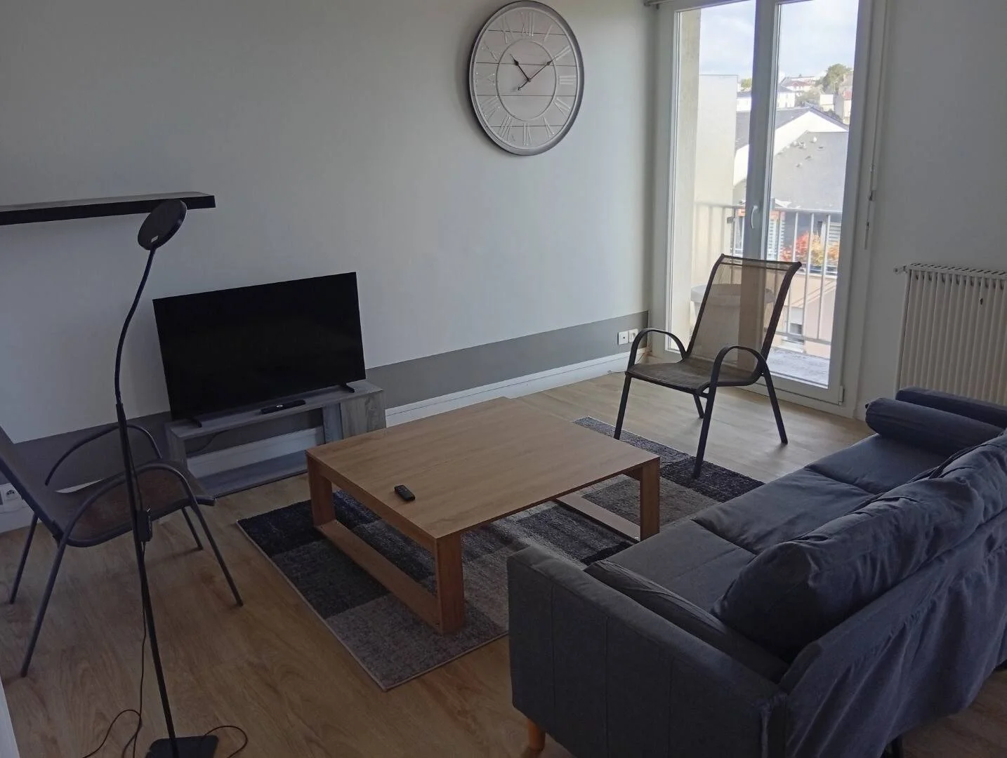 Habitación estudiantil amplia y cómoda en 