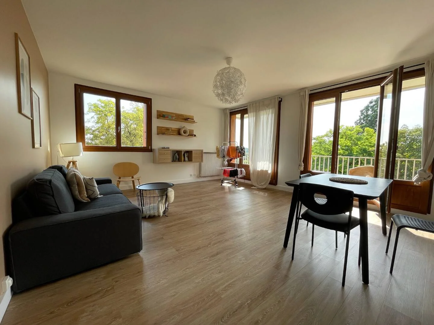 Habitación asequible para estudiantes con buena iluminación en 