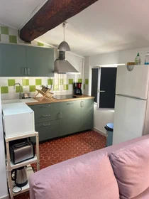 Entire apartment at Rue Augustin Daumas, image 2 of 8