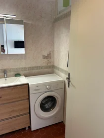 Entire apartment at Rue Augustin Daumas, image 5 of 8