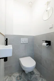 Entire apartment at Hoofdweg, image 9 of 10