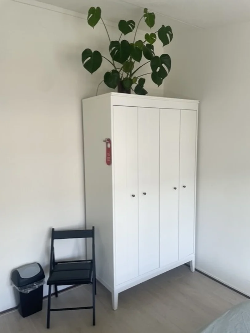 Habitación para estudiantes en  con modernas comodidades