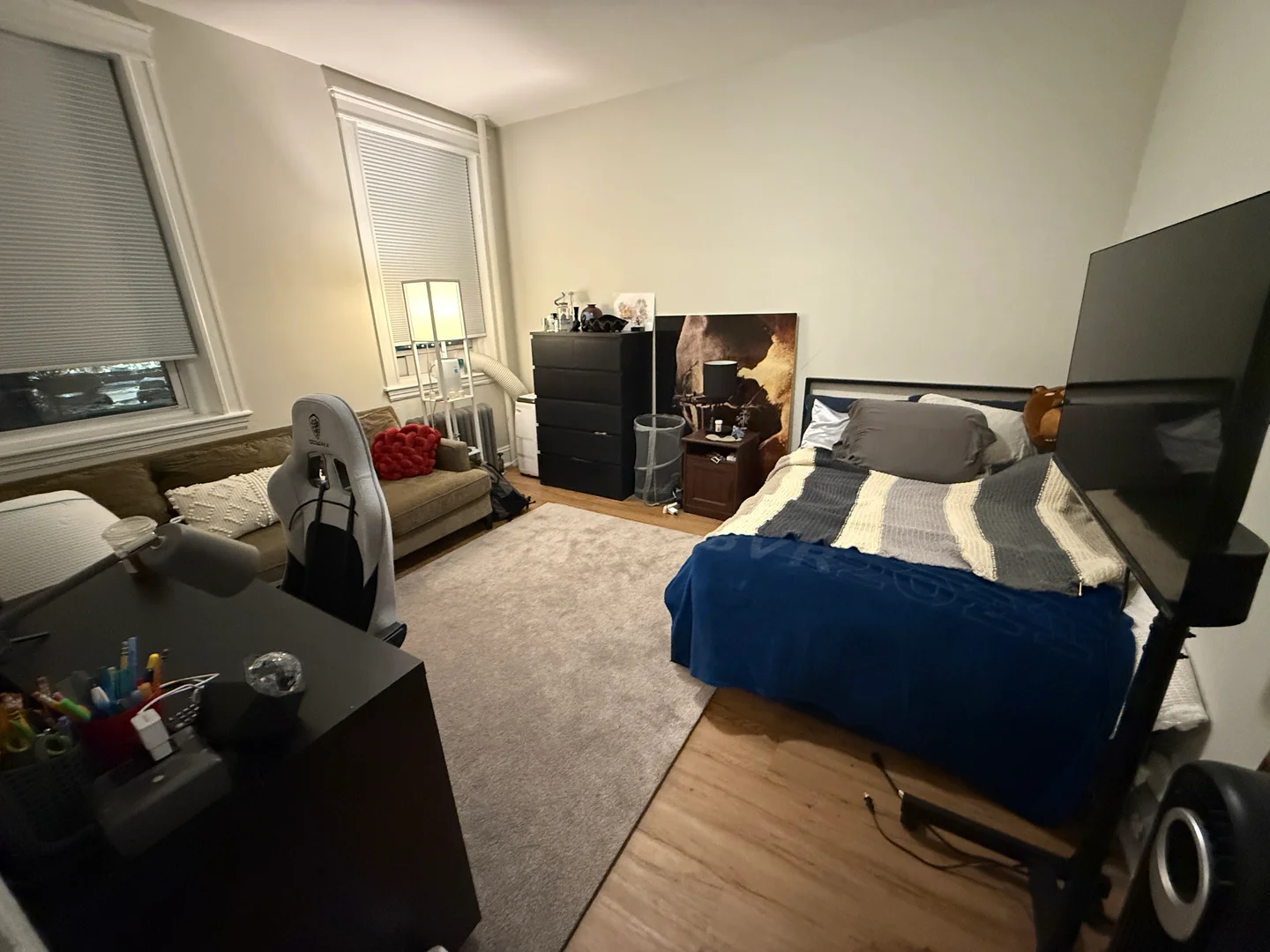 Convenient studio apartment for student living in 