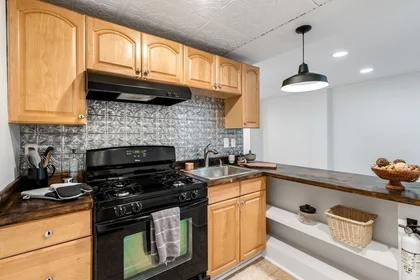 Appartamento intero in residence in 302, K St., Unit B, South Boston, Boston, MA, 02127, immagine 3 di 19