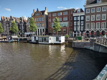 Entire apartment at Amstel, Amsterdam-Centrum, image 1 of 8