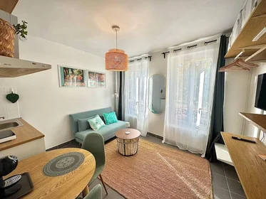 Apartamento inteiro em Rue Gaston Philippe, Saint-Denis, imagem 1 de 9
